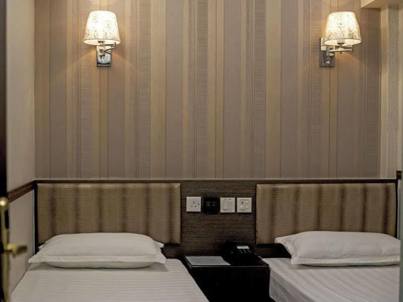 Celltronik Hostel 先創旅店 Hong Kong Exterior photo