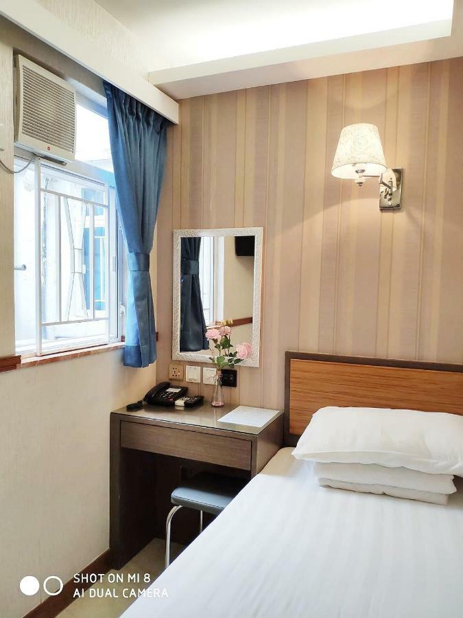 Celltronik Hostel 先創旅店 Hong Kong Exterior photo
